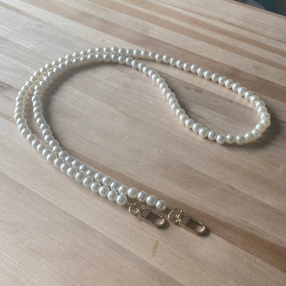 Elegant Pearl Beaded Strap